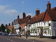Image of Odiham High Street By Andrew Smith, CC BY-SA 2.0, https://commons.wikimedia.org/w/index.php?curid=13647372